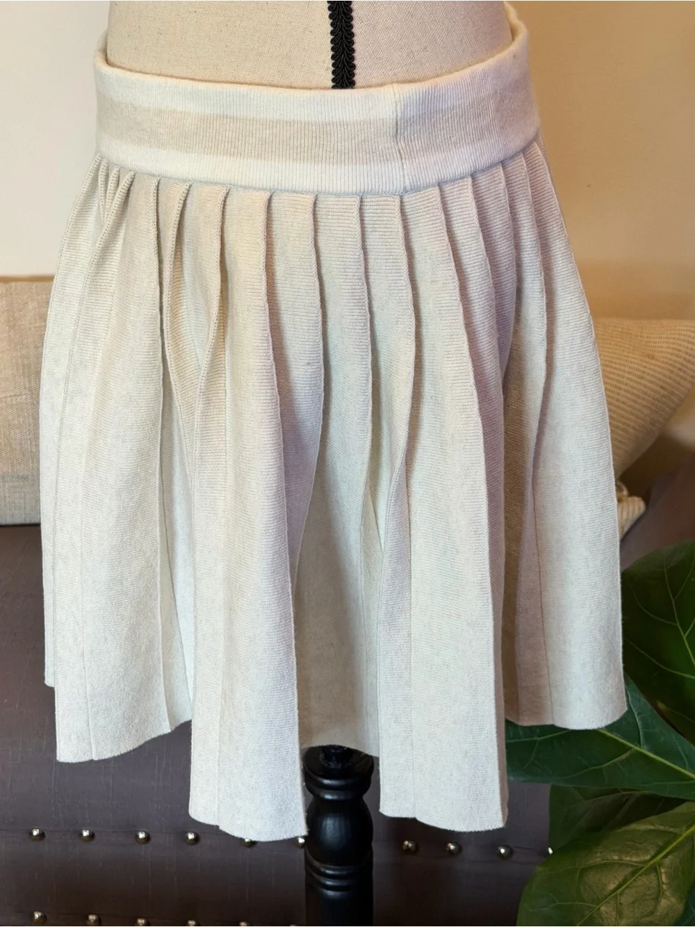 Aerie Pleated Sweater Knit Mini Skirt Beige Wool Blend Sz Large NWT